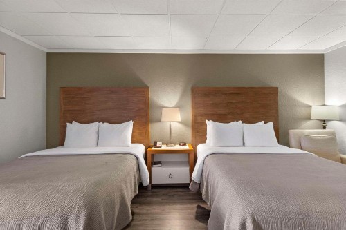Quality Inn & Suites Green Bay - image 14