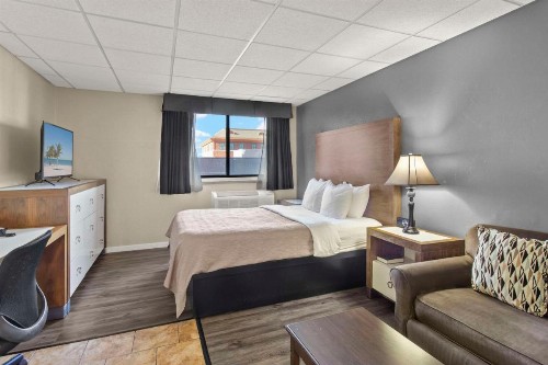 Quality Inn & Suites Green Bay - image 20
