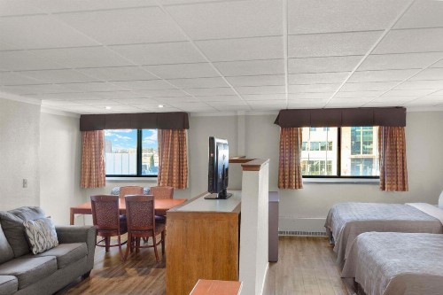 Quality Inn & Suites Green Bay - image 25