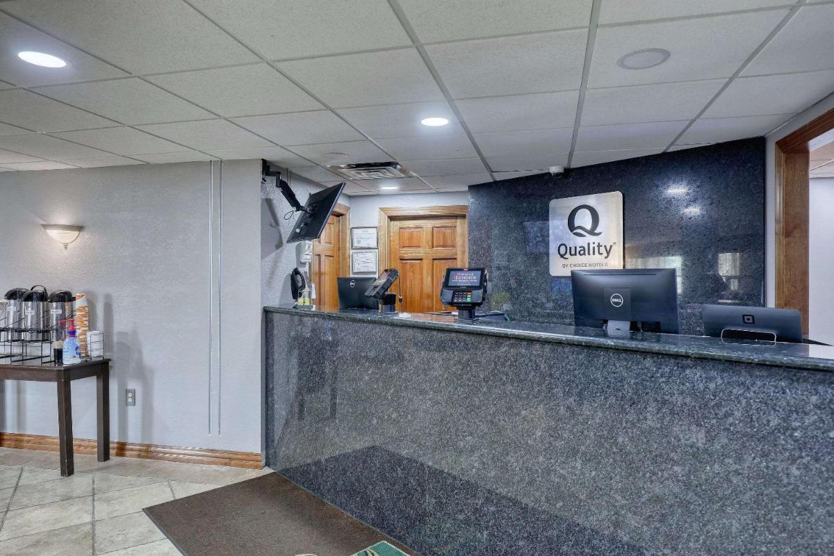 Quality Inn & Suites Green Bay - image 4
