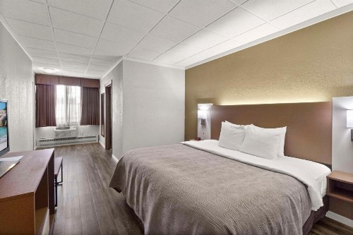 Quality Inn & Suites Green Bay - image 41