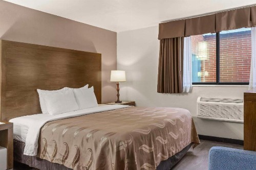Quality Inn & Suites Green Bay - image 42