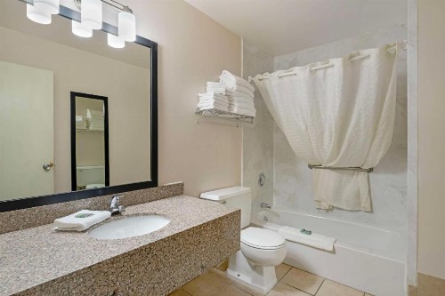 Best Western Green Bay Inn and Conference Center - image 20