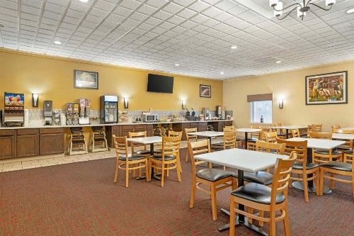Best Western Green Bay Inn and Conference Center - image 28