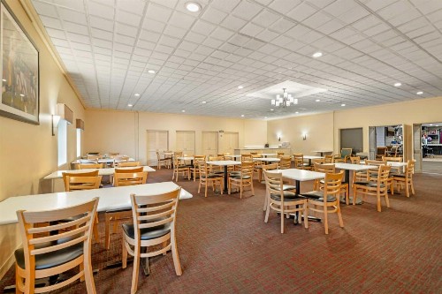 Best Western Green Bay Inn and Conference Center - image 37