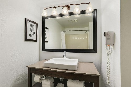 Country Inn & Suites by Radisson Green Bay WI - image 35