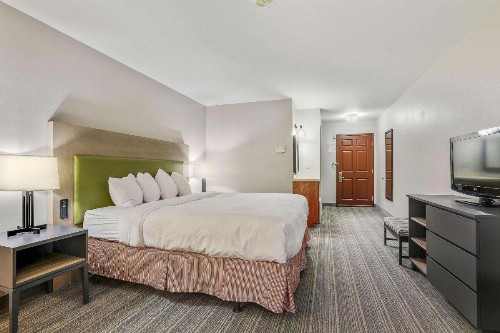Country Inn & Suites by Radisson Green Bay WI - image 9