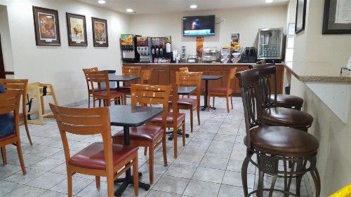 Microtel Inn & Suites by Wyndham Green Bay - image 5