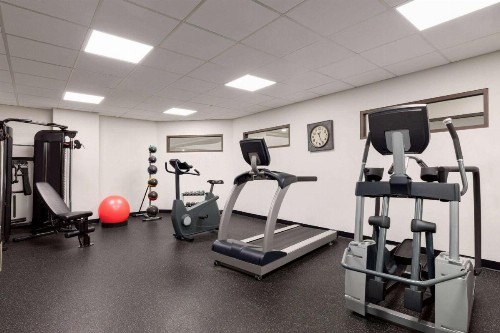 Wingate by Wyndham Green Bay - image 20
