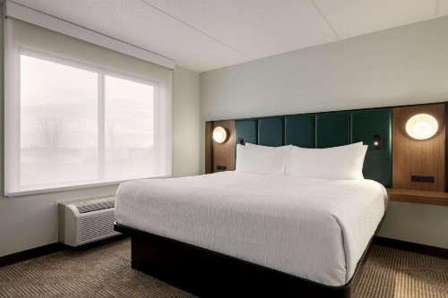 Wingate by Wyndham Green Bay - image 26