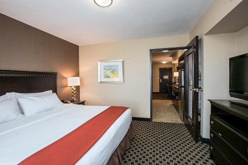Holiday Inn Express & Suites - Green Bay East an IHG Hotel - image 15
