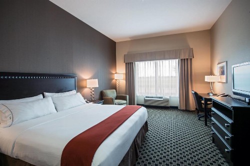 Holiday Inn Express & Suites - Green Bay East an IHG Hotel - image 17