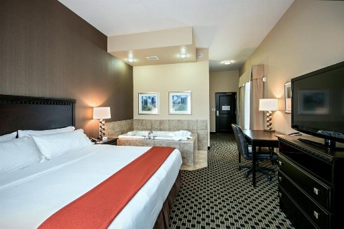 Holiday Inn Express & Suites - Green Bay East an IHG Hotel - image 21