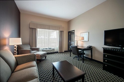 Holiday Inn Express & Suites - Green Bay East an IHG Hotel - image 26