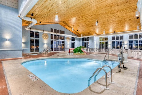 Holiday Inn Express & Suites - Green Bay East an IHG Hotel - image 29
