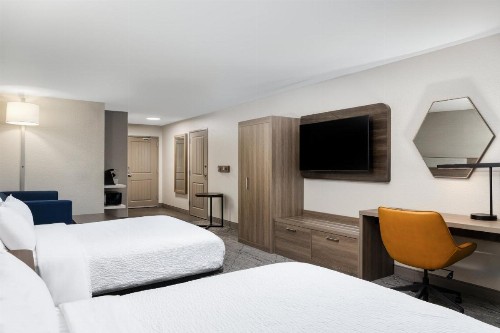 Holiday Inn Express & Suites - Green Bay East an IHG Hotel - image 42