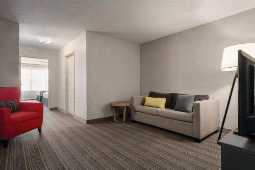 Country Inn & Suites by Radisson Green Bay East WI - image 12