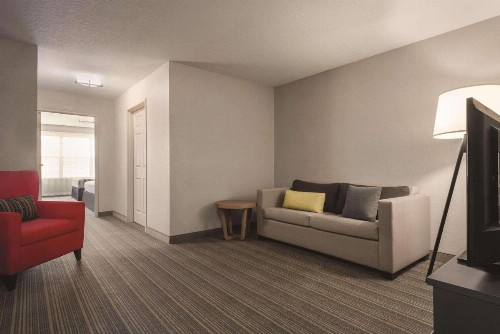 Country Inn & Suites by Radisson Green Bay East WI - image 15