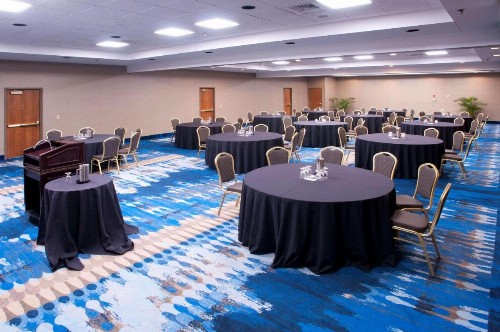 Radisson Hotel & Conference Center Green Bay - image 27