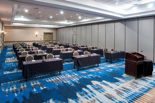 Radisson Hotel & Conference Center Green Bay - image 28