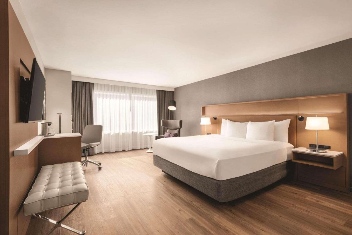 Radisson Hotel & Conference Center Green Bay - image 4
