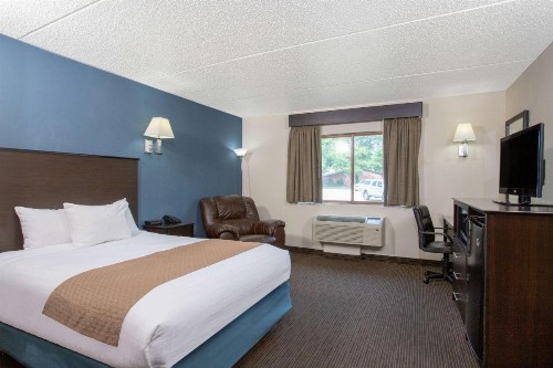 AmericInn by Wyndham Green Bay West - image 19