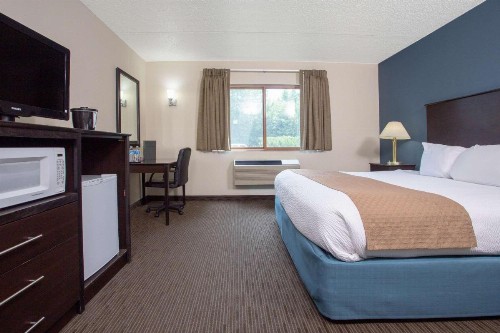 AmericInn by Wyndham Green Bay West - image 3