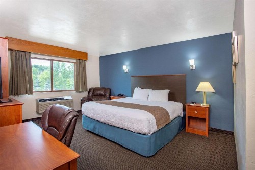 AmericInn by Wyndham Green Bay West - image 43