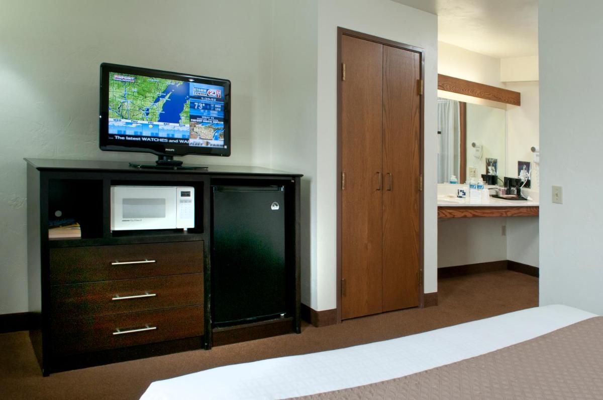 AmericInn by Wyndham Green Bay West - image 7