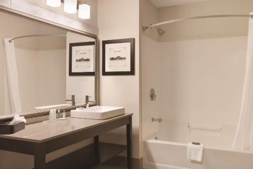 Country Inn & Suites by Radisson Green Bay North WI - image 11