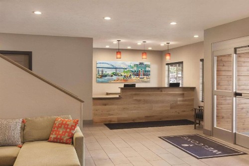Country Inn & Suites by Radisson Green Bay North WI - image 26
