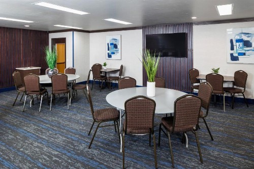 Hotel J Green Bay - image 12