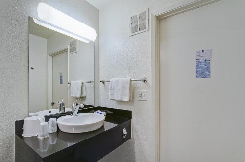 Motel 6-Green Bay WI - image 39