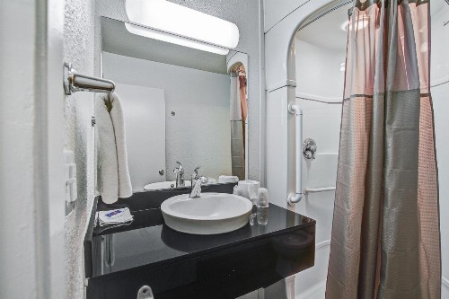 Motel 6-Green Bay WI - image 42