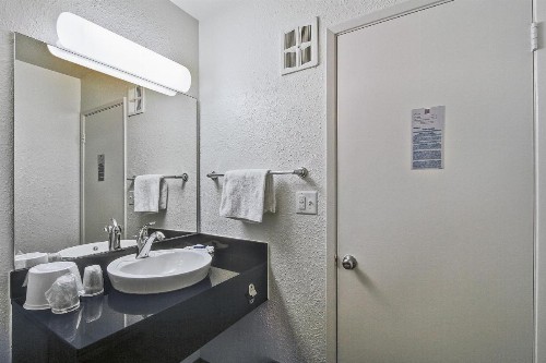 Motel 6-Green Bay WI - image 45