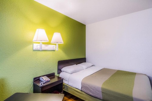 Motel 6-Green Bay WI - image 50