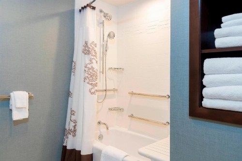 Residence Inn by Marriott Green Bay Downtown - image 2