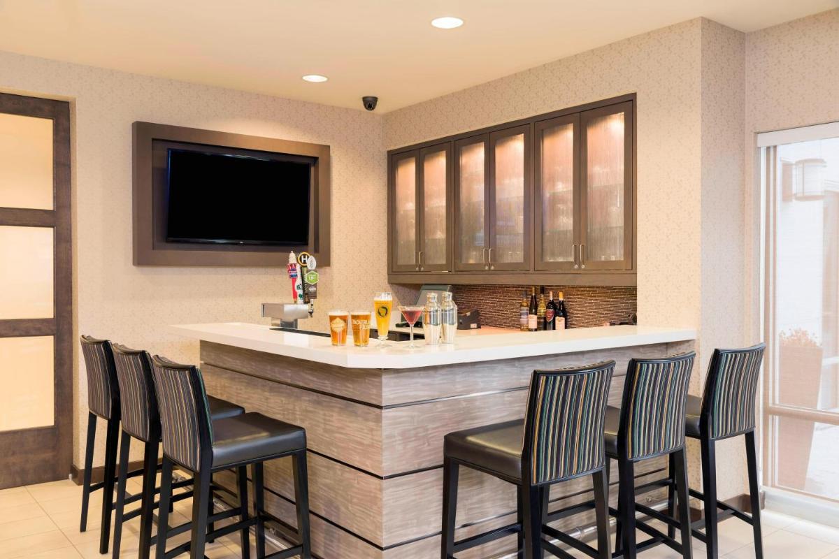 Residence Inn by Marriott Green Bay Downtown - image 5