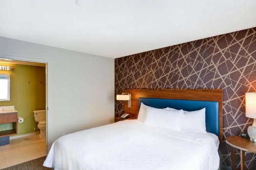 Home2 Suites Green Bay - image 16