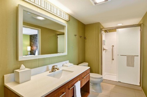 Home2 Suites Green Bay - image 19