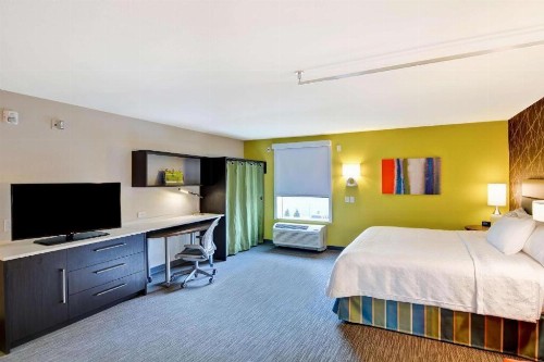 Home2 Suites Green Bay - image 21