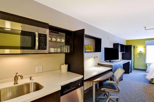 Home2 Suites Green Bay - image 22