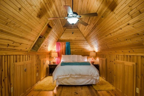 Still Point Cabin - image 5