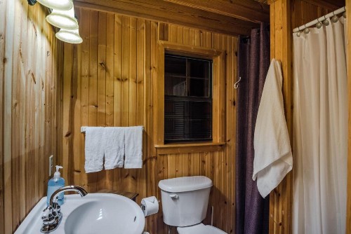 Still Point Cabin - image 7