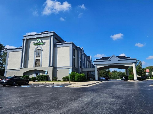 Best Western Plus Greensboro/Coliseum Area - image 5