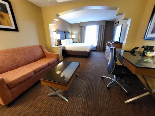 Best Western Plus Greensboro/Coliseum Area - image 14