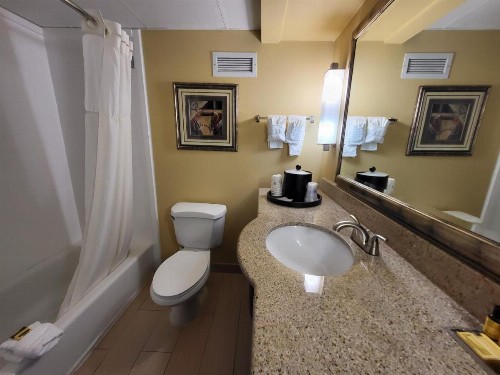 Best Western Plus Greensboro/Coliseum Area - image 20