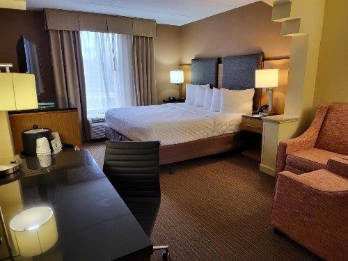 Best Western Plus Greensboro/Coliseum Area - image 31