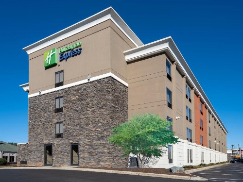 Holiday Inn Express Greensboro-I-40 at Wendover an IHG Hotel