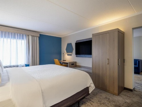 Holiday Inn Express Greensboro-I-40 at Wendover an IHG Hotel - image 16